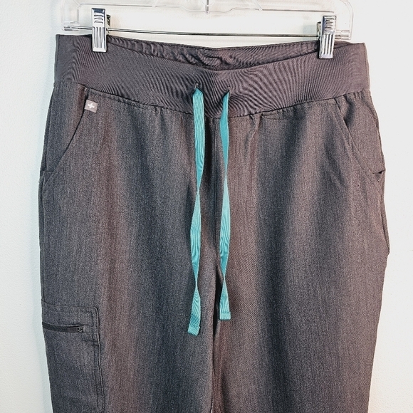 FIGS Gray Zamora Jogger Style Scrub Pants for Women, size Large - Picture 11 of 15